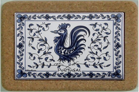 Azulejo com cortiça (sem corda) decorado Galo de Águeda azul 15x20cm