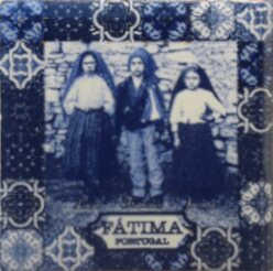 Magnético com azulejo decorado Pastorinhos de Fátima 5X5cm